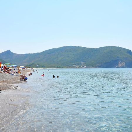 Apartments Siljak Petrovac Екстериор снимка