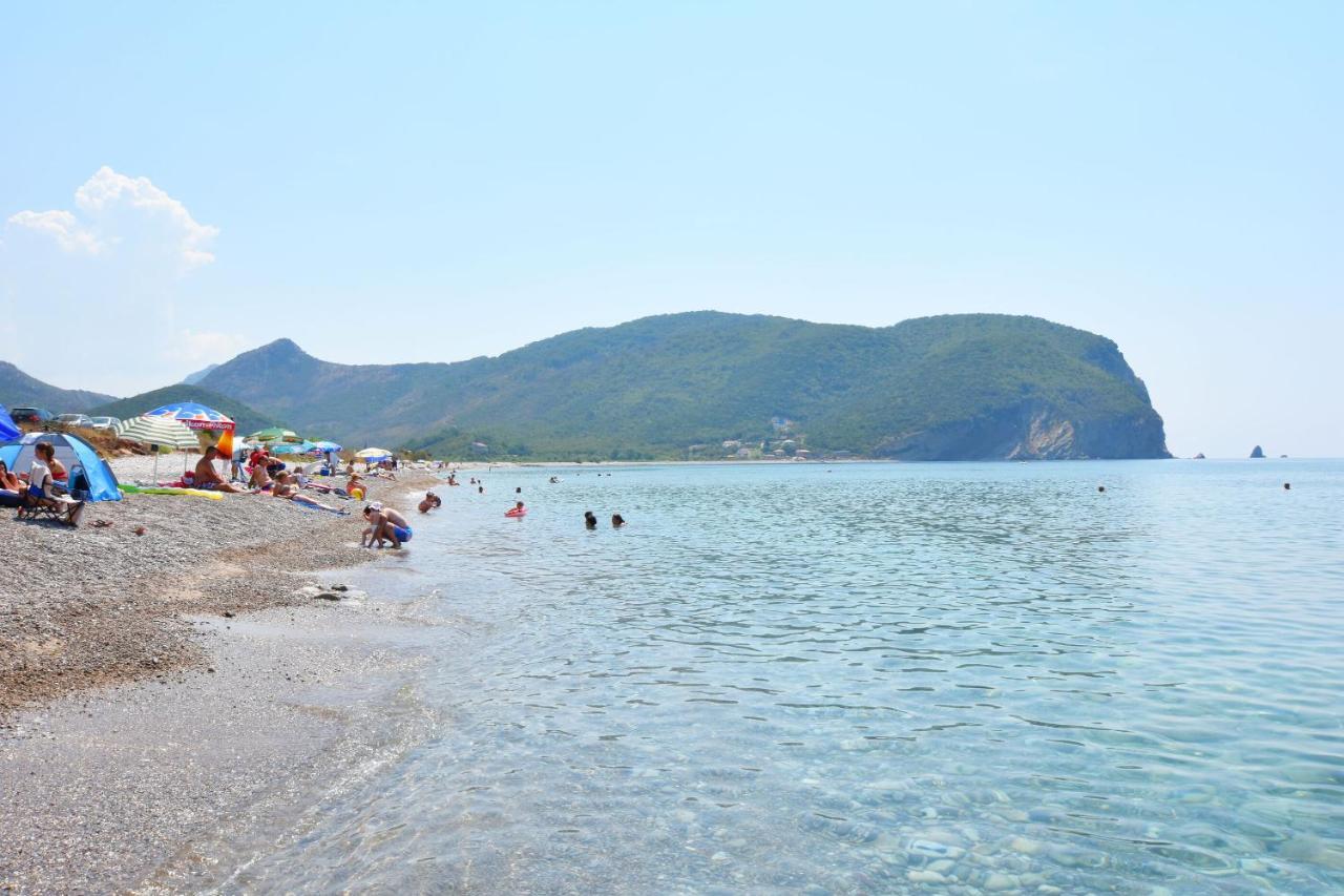 Apartments Siljak Petrovac Екстериор снимка