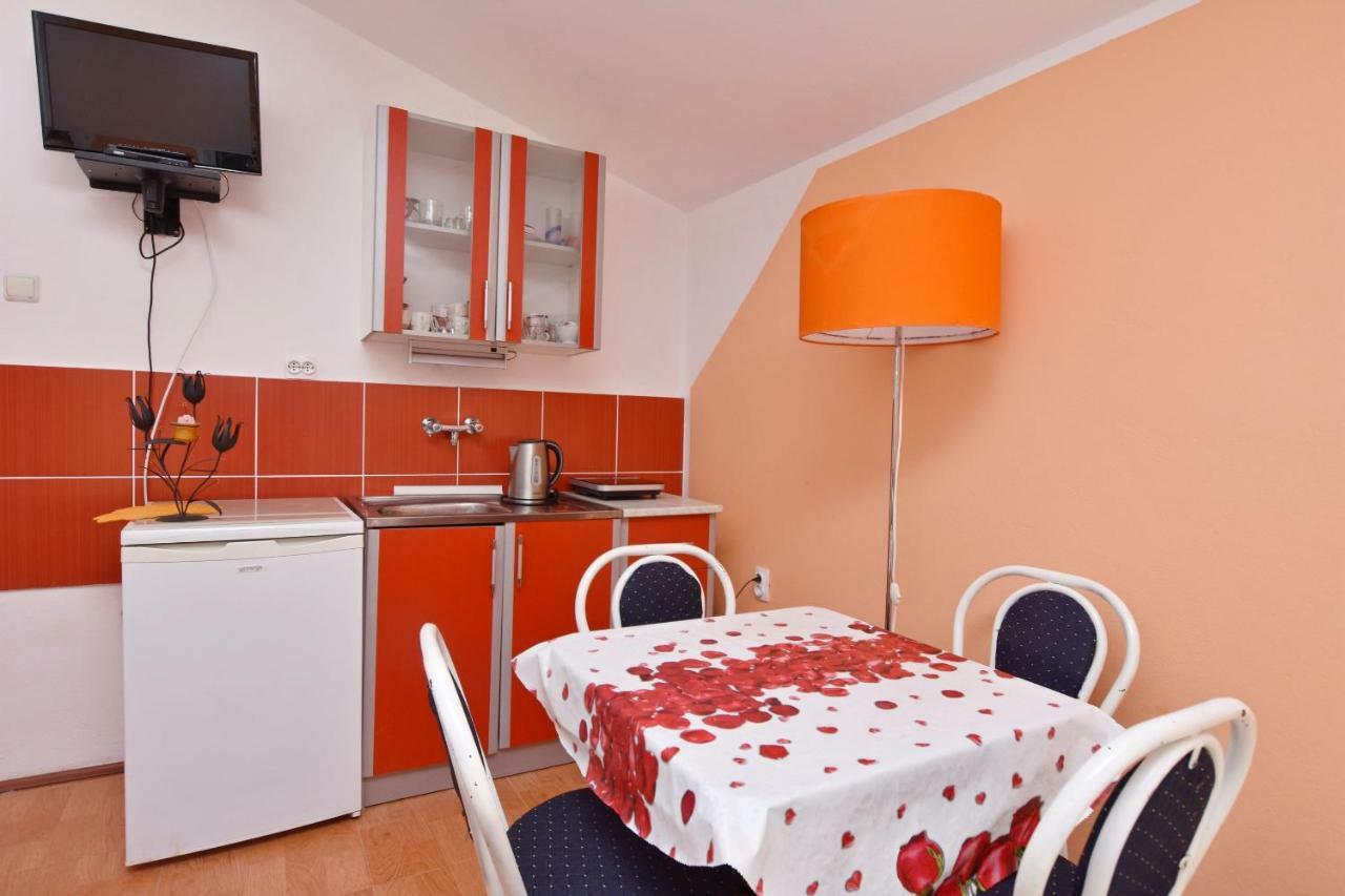 Apartments Siljak Petrovac Екстериор снимка