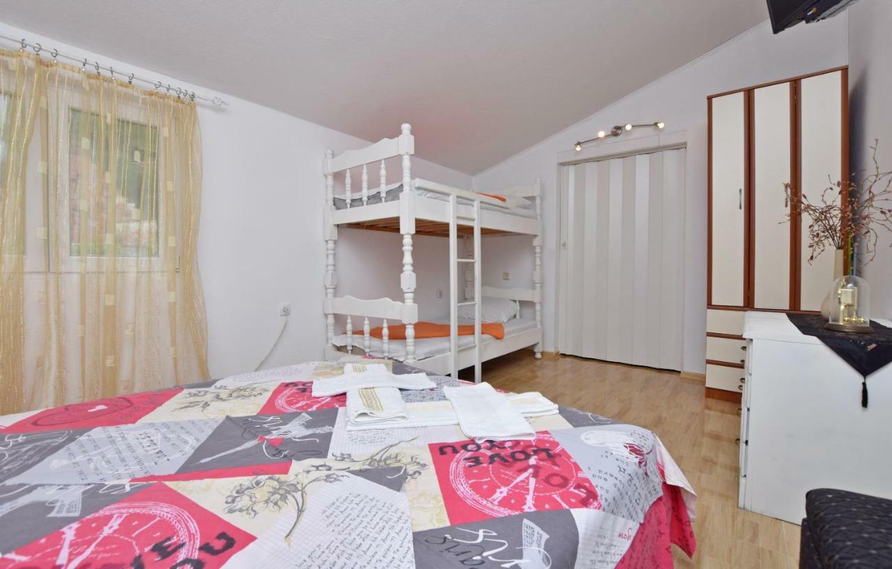 Apartments Siljak Petrovac Екстериор снимка
