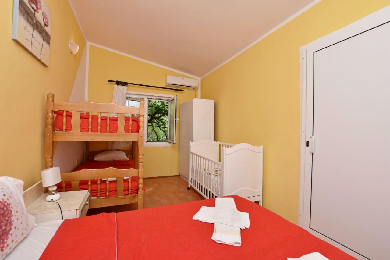 Apartments Siljak Petrovac Екстериор снимка