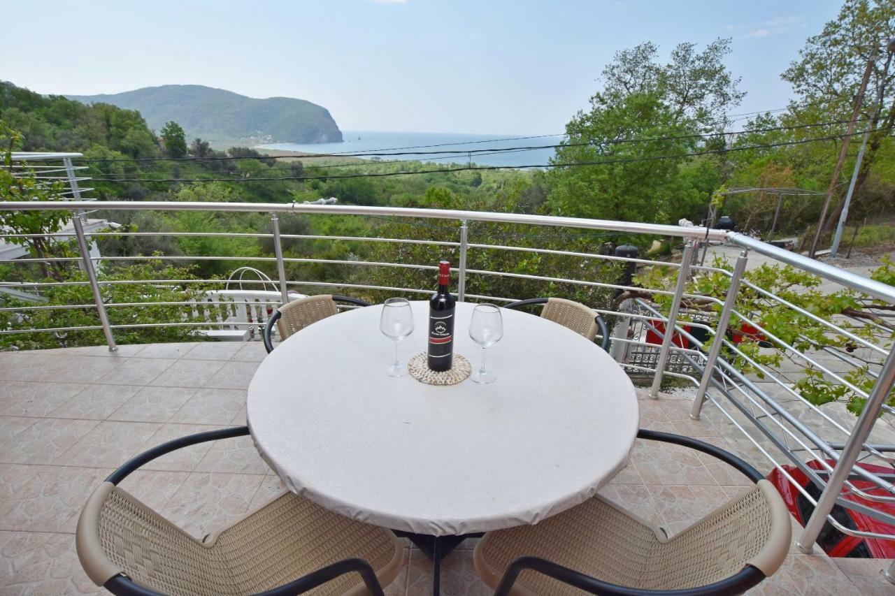 Apartments Siljak Petrovac Екстериор снимка