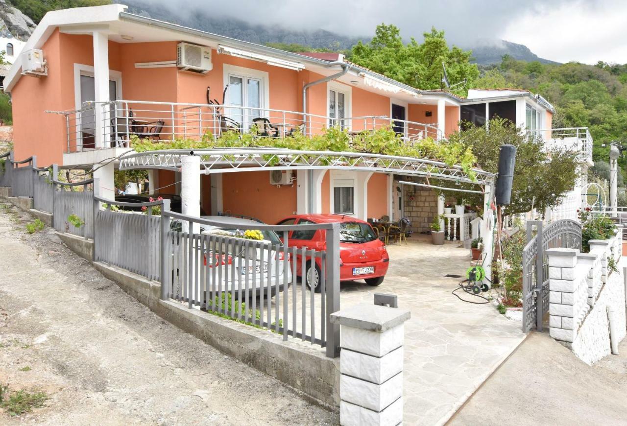 Apartments Siljak Petrovac Екстериор снимка