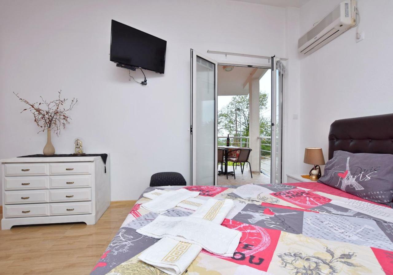 Apartments Siljak Petrovac Екстериор снимка