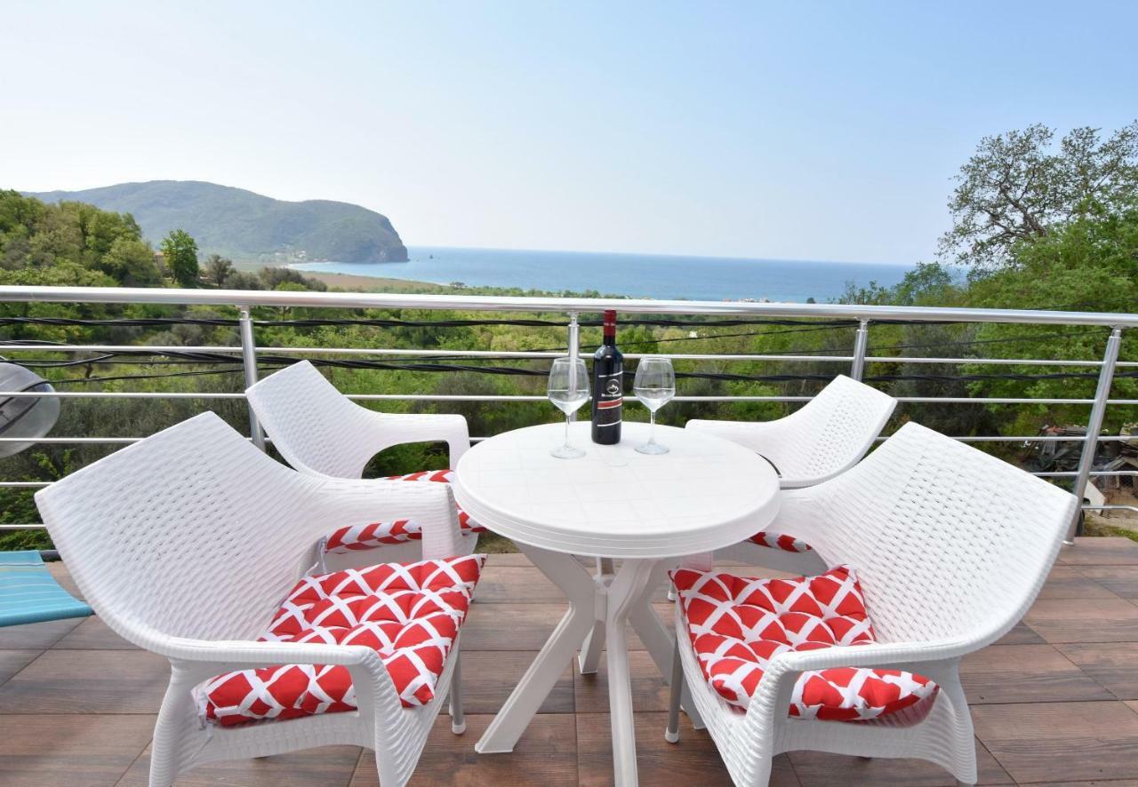 Apartments Siljak Petrovac Екстериор снимка