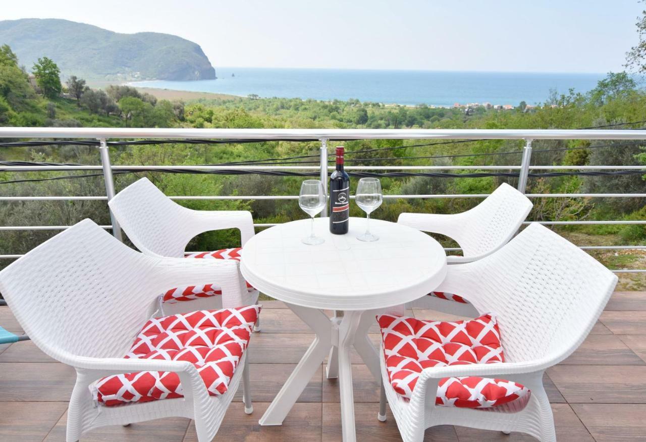 Apartments Siljak Petrovac Екстериор снимка