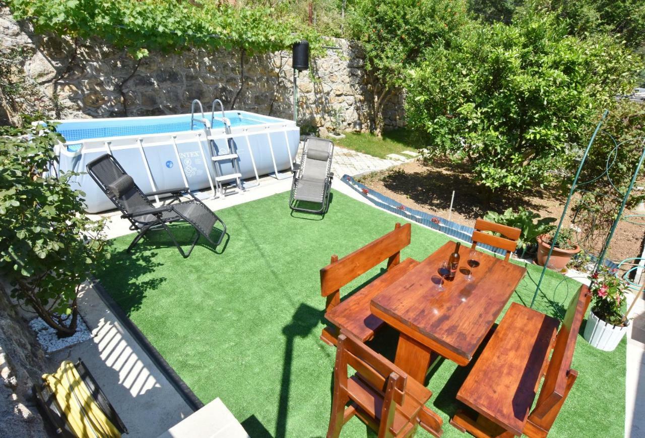 Apartments Siljak Petrovac Екстериор снимка